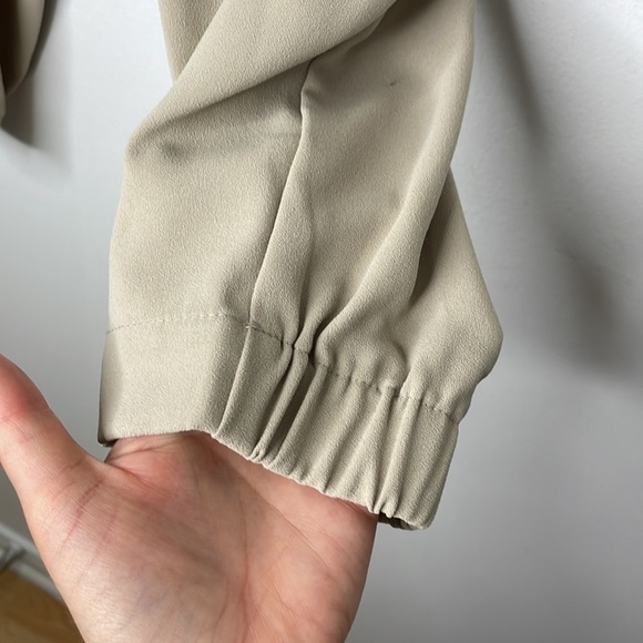 Belle Vere cream relaxed fit joggers style pants - Picture 4 of 7